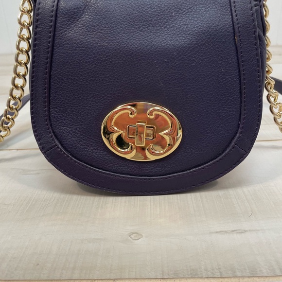Emma Fox Deep Purple Leather Crossbody Gold Chain Strap Twist Lock - Picture 4 of 9